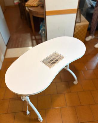 tavolo per fare unghie 
