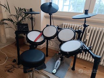 Batteria alesis kit nitro max