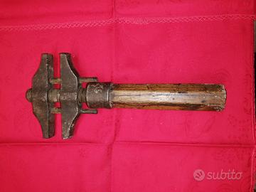 Antica chiave martello 