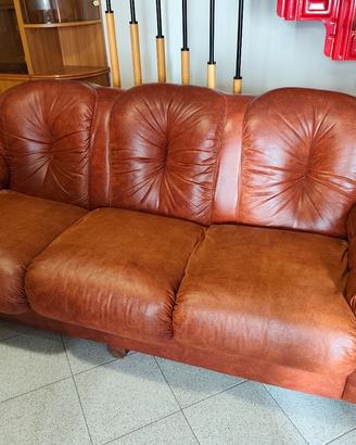 Divano in similpelle 