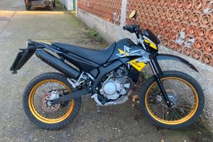 Yamaha XT125R