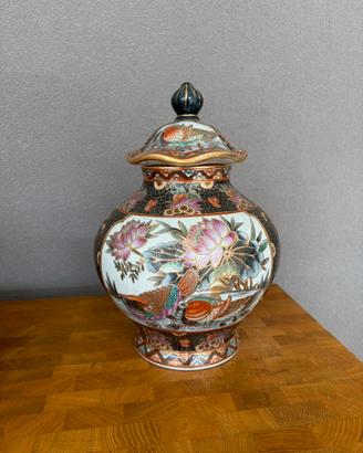 Vaso con coperchio Satsuma
