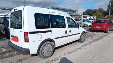 OPEL COMBO BENZINA-METANO