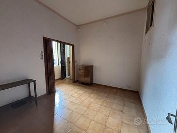 Tre vani + accessori zona rapisardi/menza