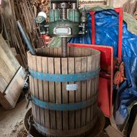 Attrezzatura per farsi il vino