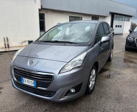 Peugeot 5008 1.6 HDi 7 Posti Neopatentati