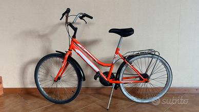 Bici 24’’ arancione - monomarcia, portapacchi