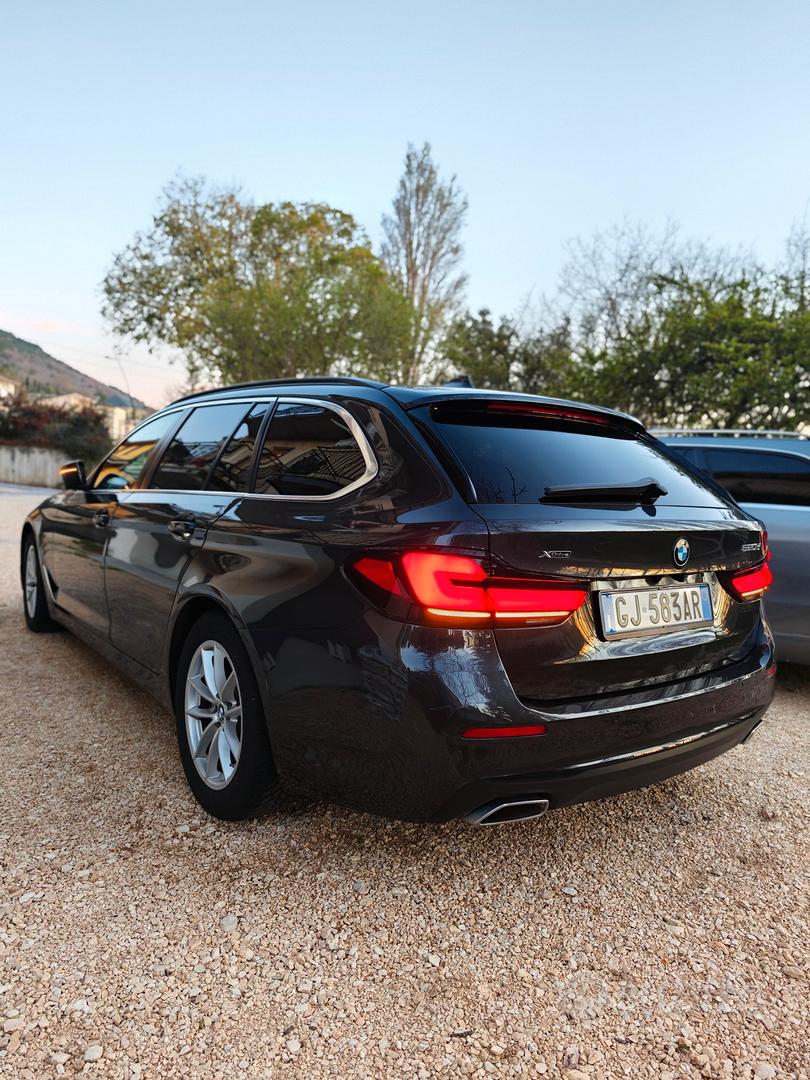 BMW 5 Series 2022 photo 2