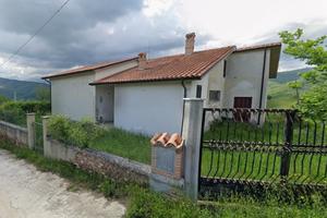 Fabbricato civile abitazione