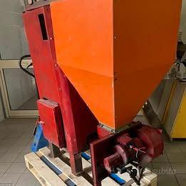 Caldaia brucia tutto Pellet , Nocciolino e Legna