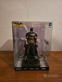 Action figure dc