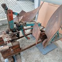 Aratro monovomere reversibile + carrello di movime