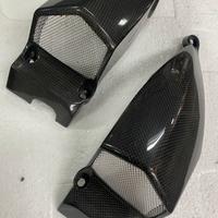 Prese aria maggiorate in carbonio per Ducati