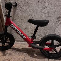 Bici balance Strider Rossa