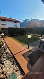 Bonate sopra con box e giardino privato