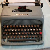 Macchina da scrivere Olivetti