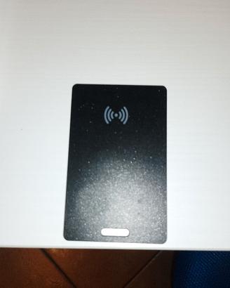 Tracker GPS formato tessera 
