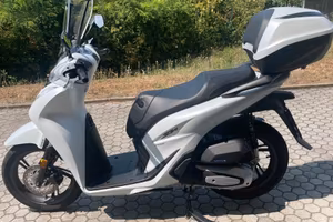 Honda SH 150i 2024 – Solo 1500 km – Pari al nuovo