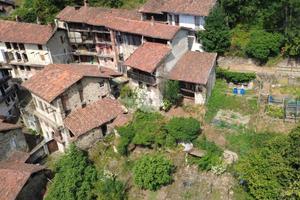 CASA SEMINDIPENDENTE A SAGLIANO MICCA