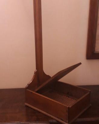antico portaoggetti in legno