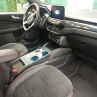 Ford Kuga Plug-in Hybrid + benzina Modello St Line