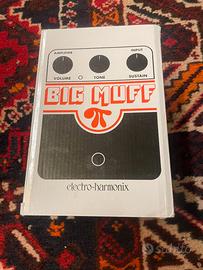 Pedale fuzz/distorsore BIG MUFF electro harmonix
