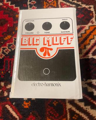 Pedale fuzz/distorsore BIG MUFF electro harmonix