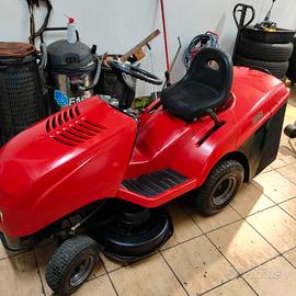 trattorino tagliaerba 