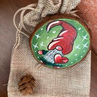 Calamita su legno dipinta a mano