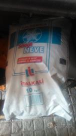 2 sacchi di sciogli neve da 10kg nuovi