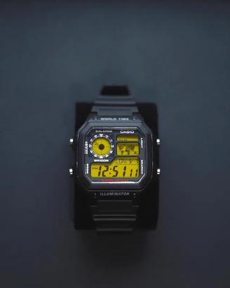 Orologio CASIO Royale modifica cromatica gialla