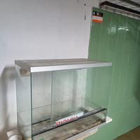 Terrario per rettili di media taglia