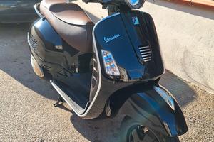 Vespa Gts 300
