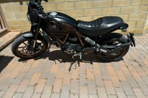 Ducati scrambler Italia indipendent