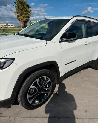 Jeep compass plug in 1300 benzina