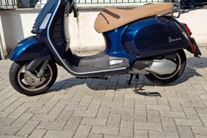Vespa 300
