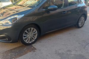 peugeot 208 1.5 diesel cv 75 