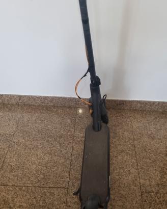 monopattino elettrico xiaomi 4go rotto 