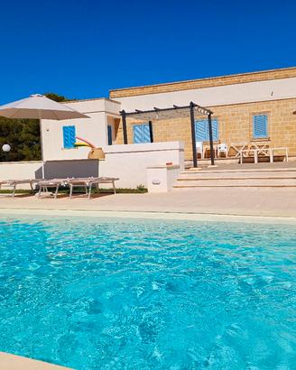 Villa magica con piscina nel verde in Salento 