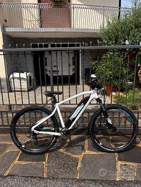 Bici MTB elettrica a pedalata assistita donna