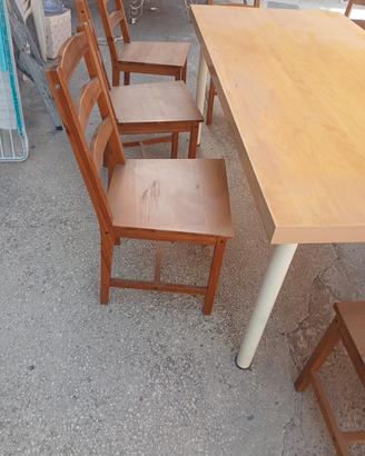 tavolo è sedie IKEA 