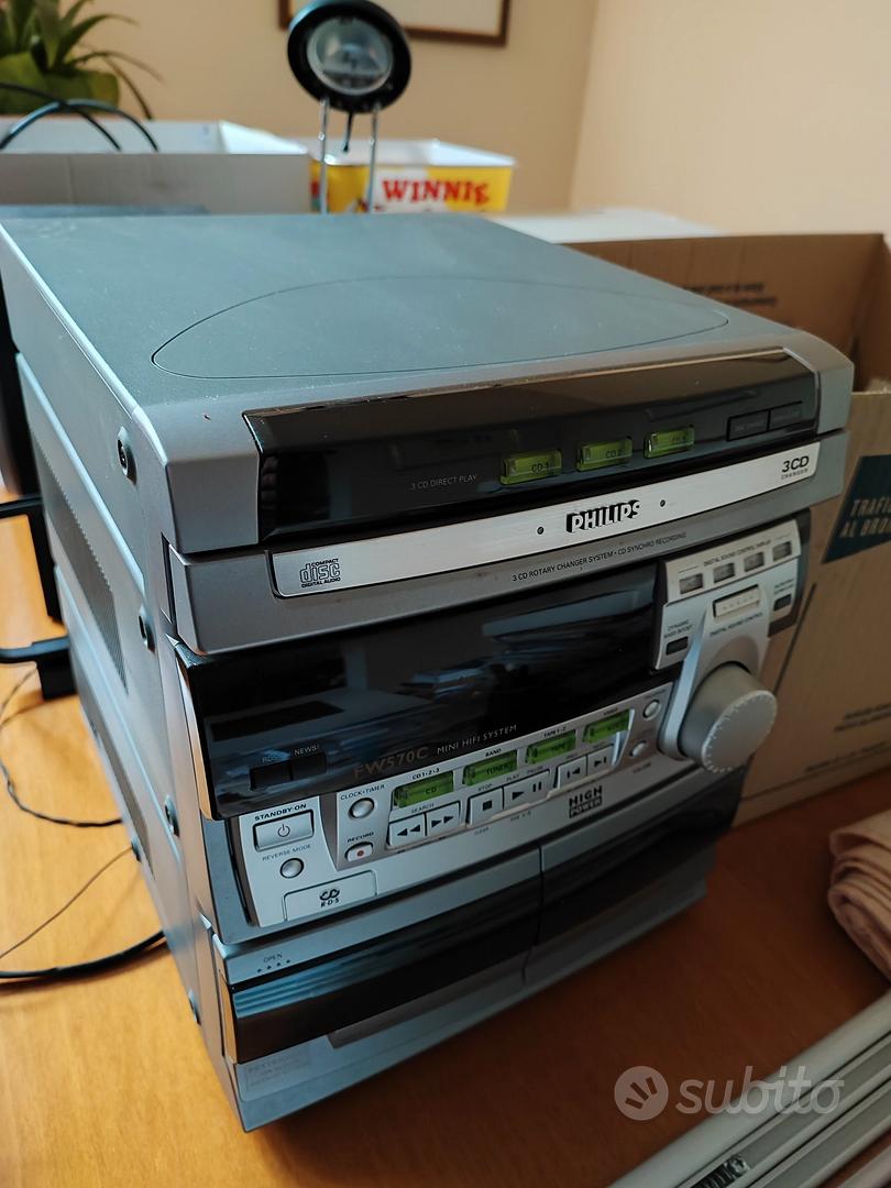 Stereo Philips FW570C con casse Audio/Video In vendita a Padova
