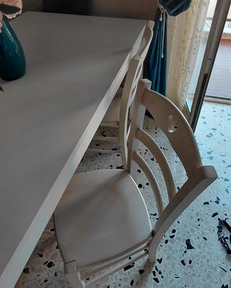 tavolo Ikea compreso di 6 sedie 