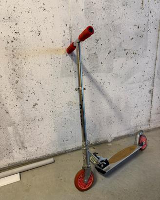 Monopattino Razor