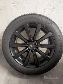 Gomme invernali con cerchi in lega 225/60 R18