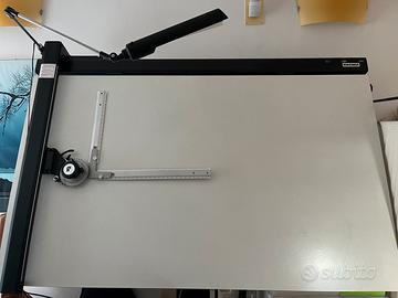 Tecnigrafo con sedia girevole