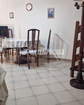 Comoda casa indipendente con deposito di 40mq
