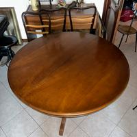 Tavolo rotondo allungabilein legno
