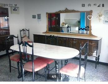 ARREDAMENTO FORMATO DA SOGGIORNO VINTAGE E DIVANO 