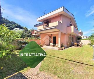 PORZIONE DI QUADRIFAMILIARE A ANZIO